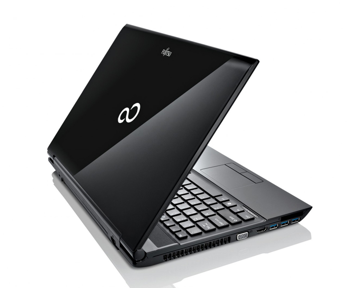Fujitsu LIFEBOOK AH532 intel core i5 Notebook 18